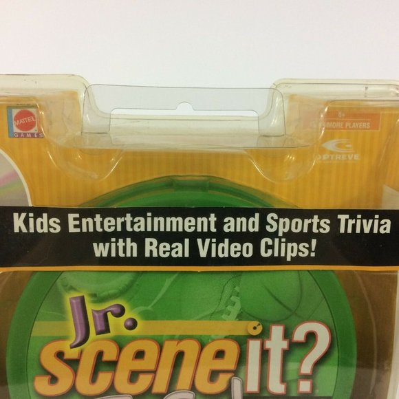 Jr. Scene It? To Go! Kids DVD Game, Portable Case, Magnetic Movers & Board - Picture 2 of 11